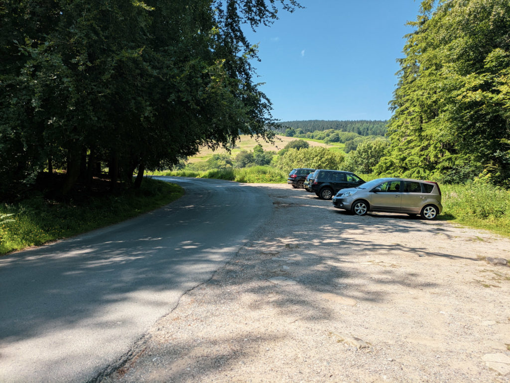 Off-road parking before the reservoir.