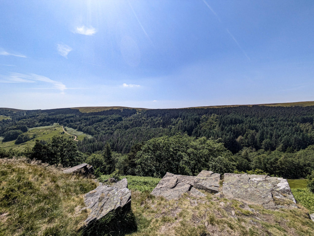 Rocky ledges & panoramic views